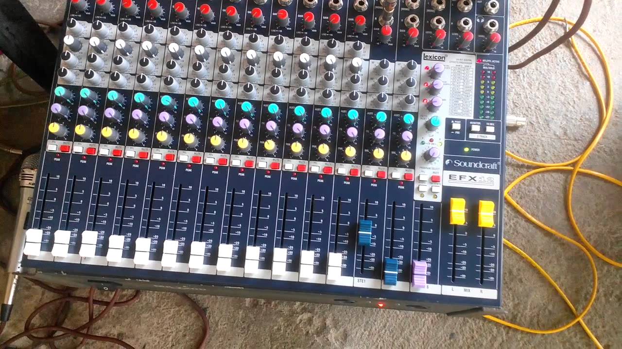 Mixer Soundcraft EFX12