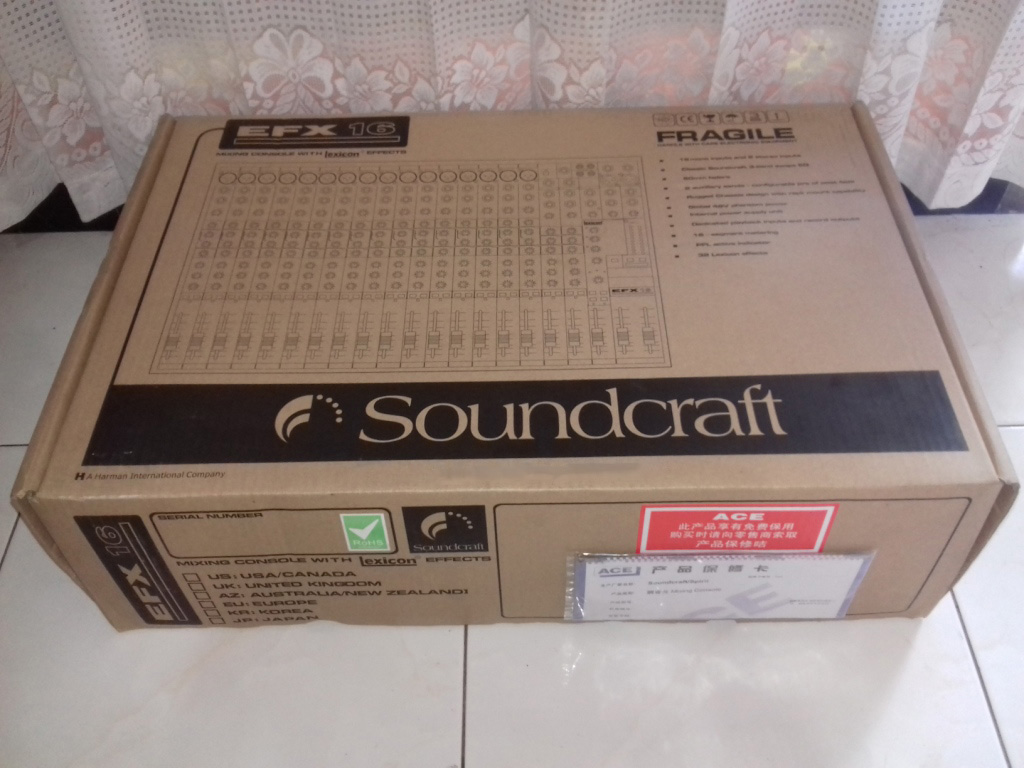 Mixer Soundcraft EFX16