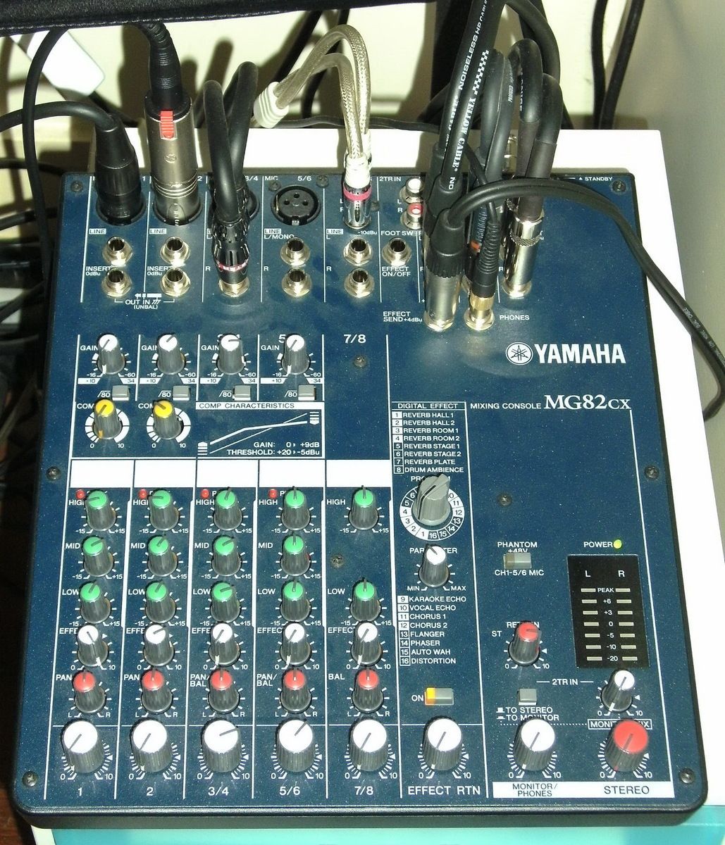 Mixer Yamaha MG82CX